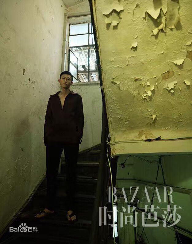 张一山(Zray)最新杂志壁纸