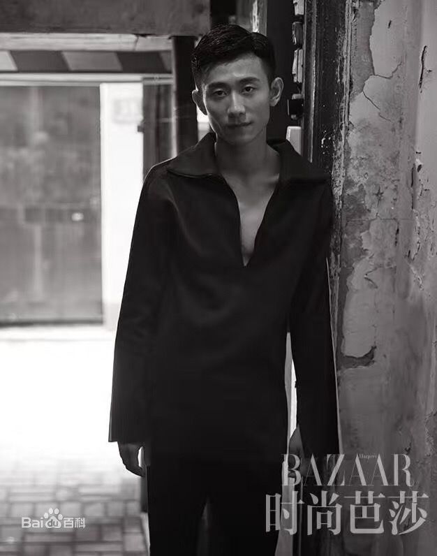 张一山(Zray)最新杂志壁纸