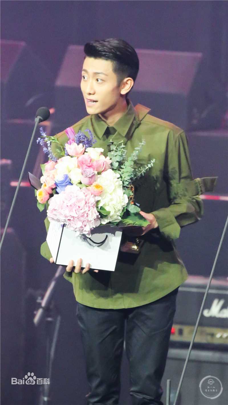 张一山(Zray)出席活动生活照