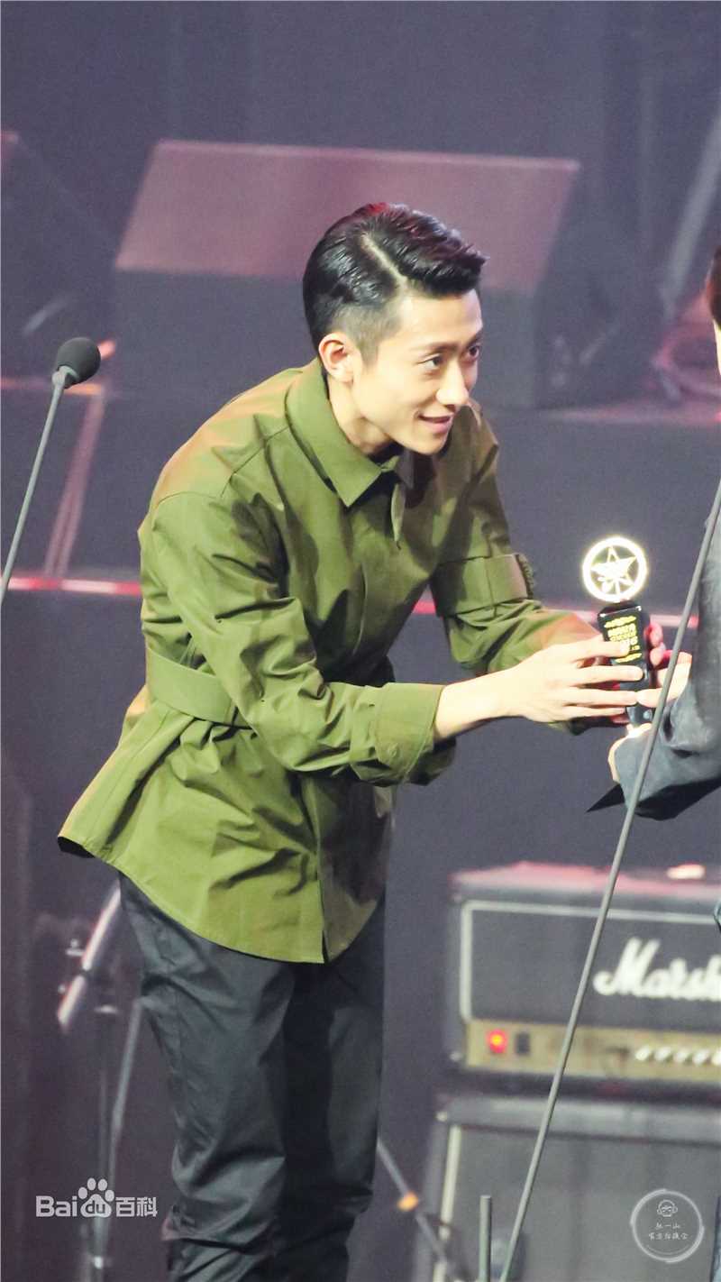 张一山(Zray)出席活动生活照