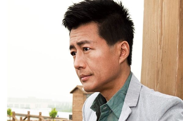 《高曙光》封面图片