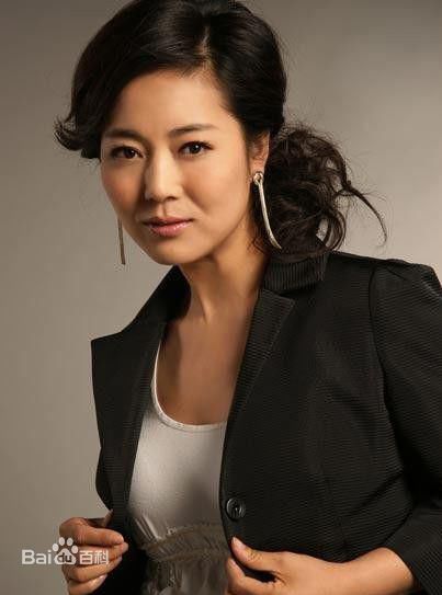 《名校》饰演杨依榕