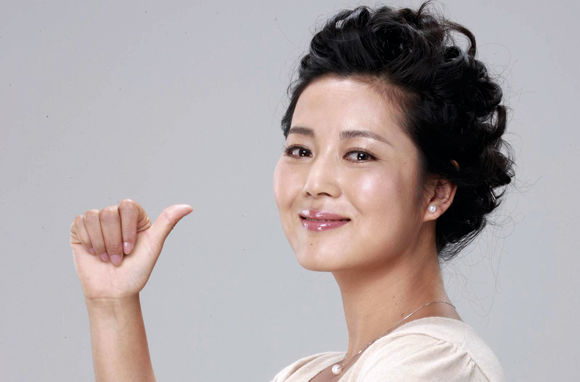 《王茜华》封面图片