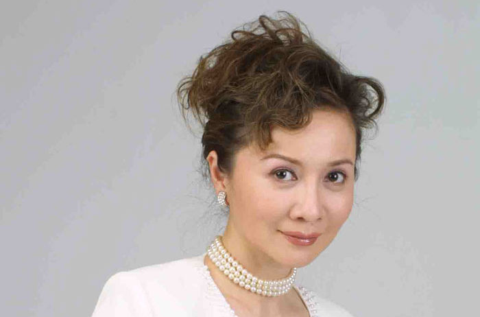 《蔡明》封面图片