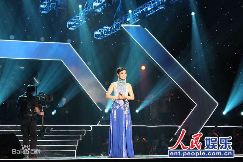 陈思思推出时代主旋律《中国梦》