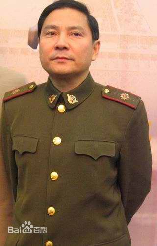 《卢奇》封面图片