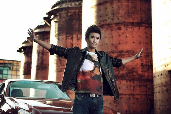 叶静(Ye Jing)汽车时尚大片性感图片图集