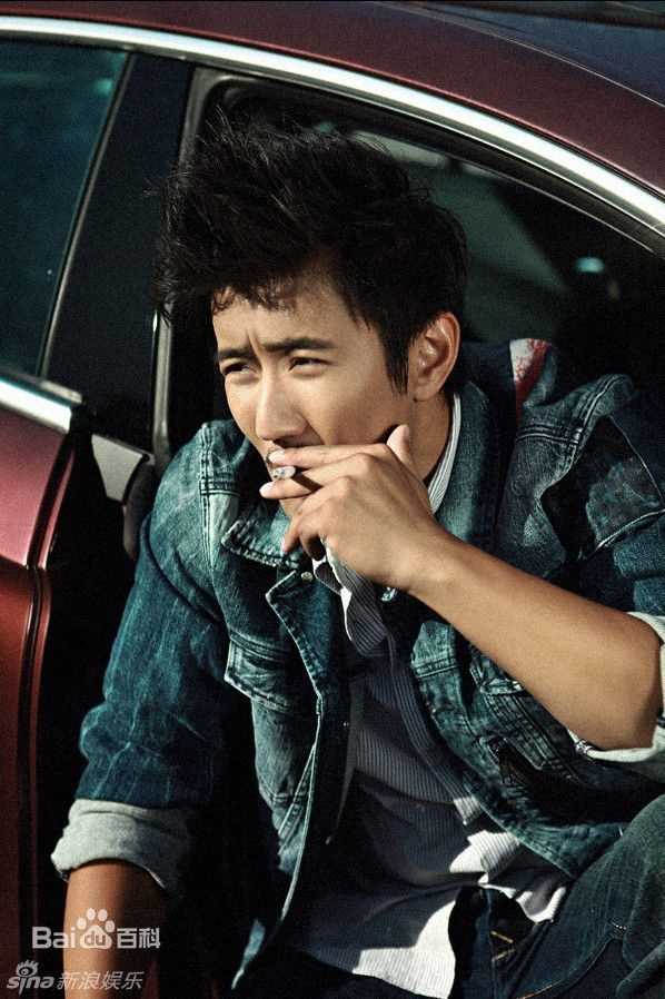 叶静(Ye Jing)汽车时尚大片性感图片图集