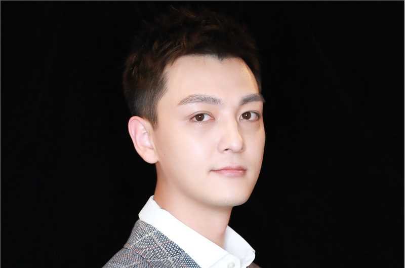 《张晓谦》封面图片