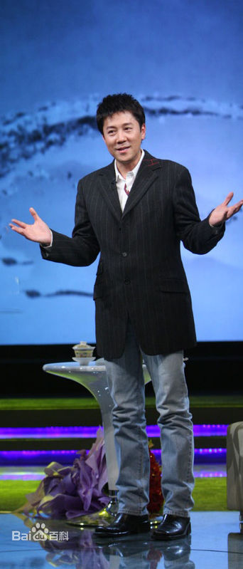 主持《非常说名》