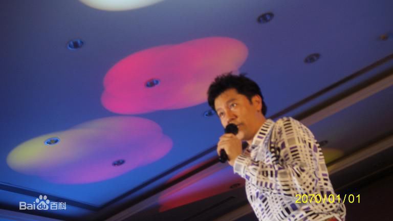 参加“唐山七彩云南两周年庆”