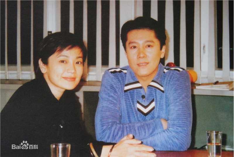 主持《星光伴我心》