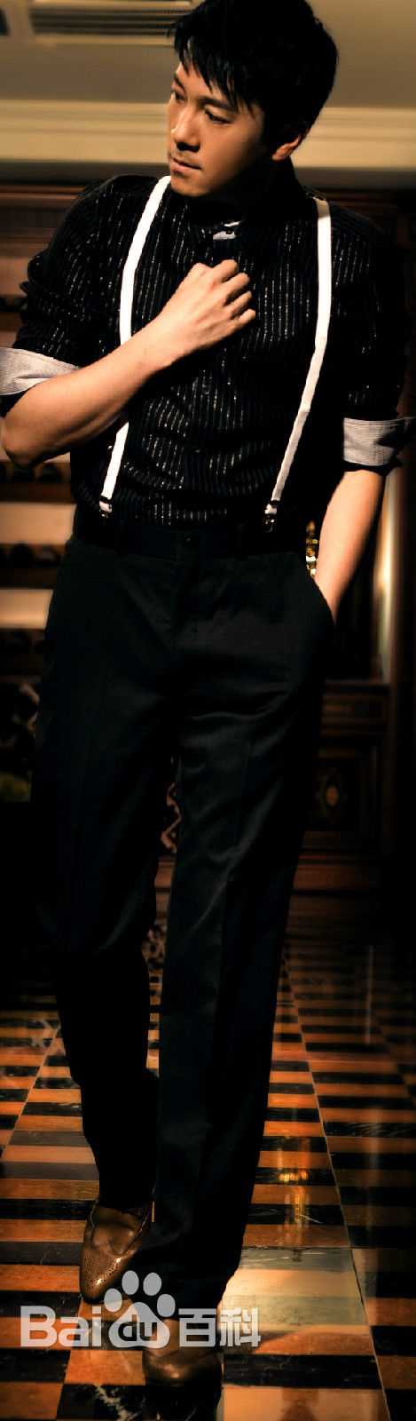 《蔡国庆》封面图片