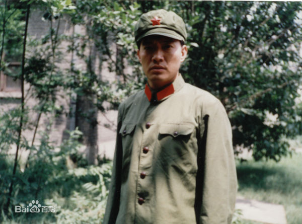 李梦男正面形象