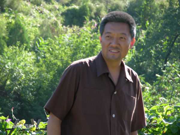 李梦男正面形象