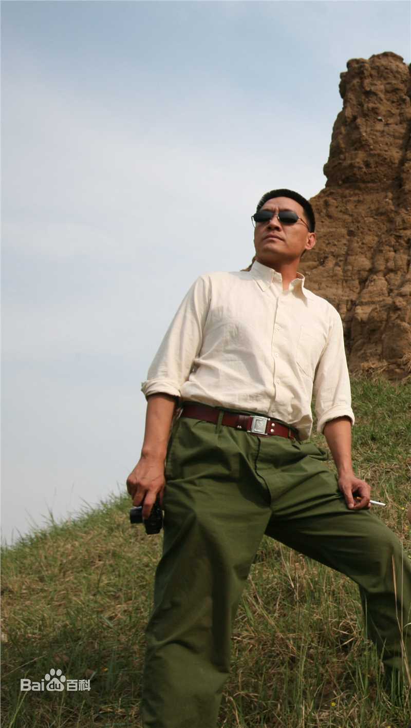 李梦男正面形象