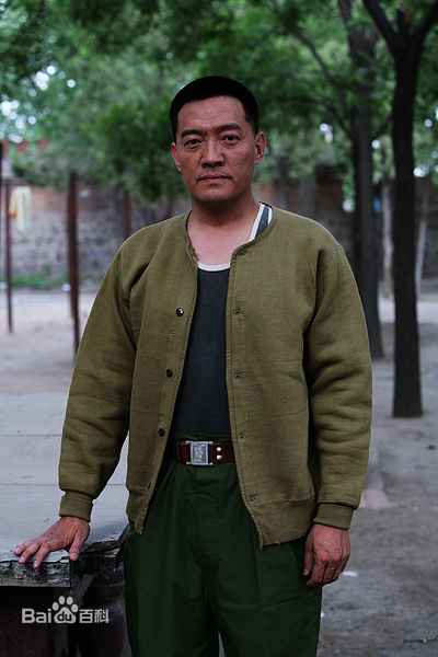 李梦男朴素形象