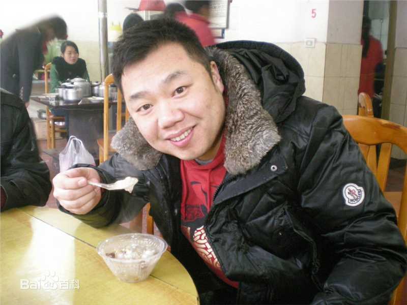 《姜超》生活照