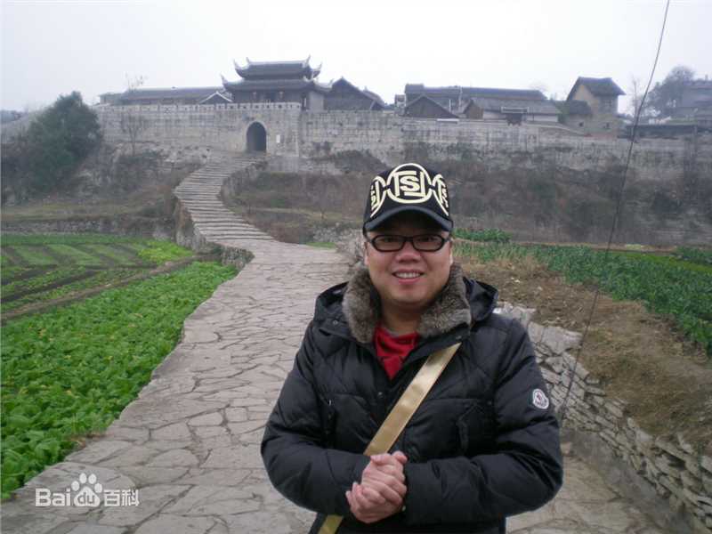 《姜超》生活照