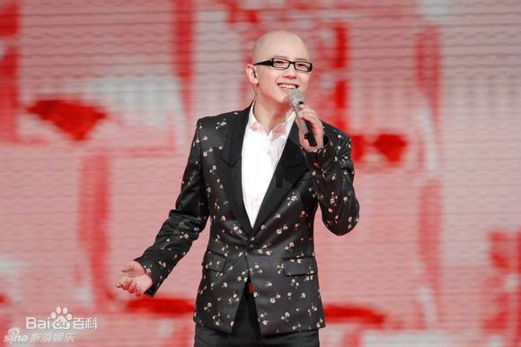 最新平安(Anson)在CCTV蛇年春晚 演唱《我爱你中国》中的图集