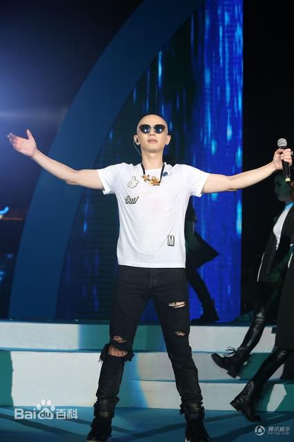 平安(Anson)2016深圳演唱会图片图集