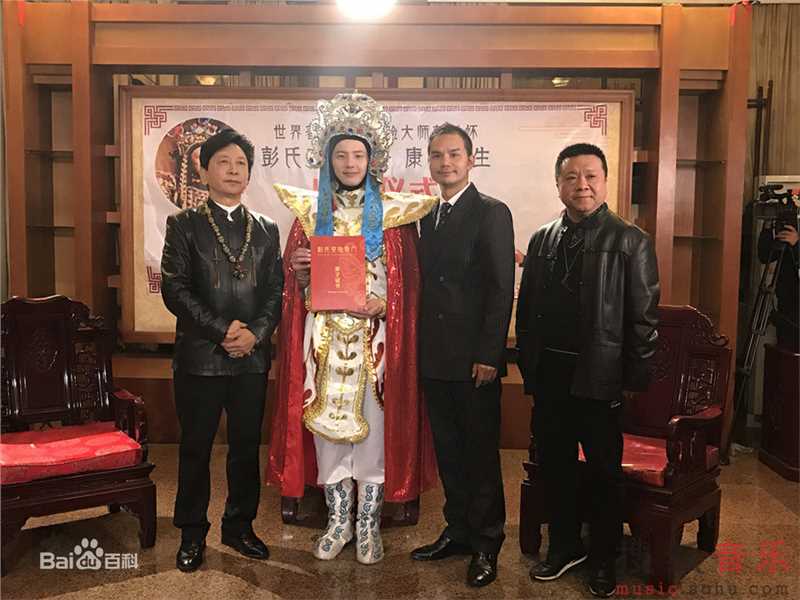 平安(Anson)拜师学川剧变脸壁纸壁纸