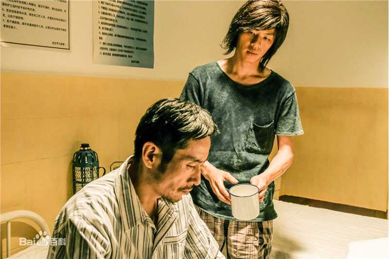 最全成泰燊(chéng tài shēn)在《解忧杂货店》饰演秦朗父亲中的相册