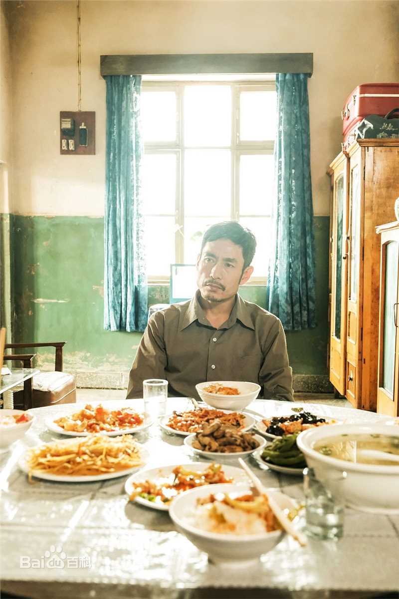 最全成泰燊(chéng tài shēn)在《解忧杂货店》饰演秦朗父亲中的相册