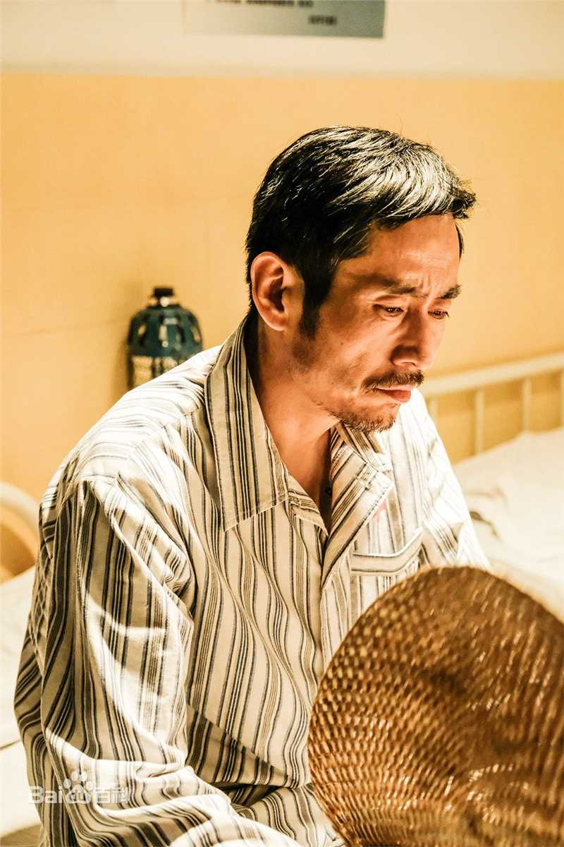 最全成泰燊(chéng tài shēn)在《解忧杂货店》饰演秦朗父亲中的相册