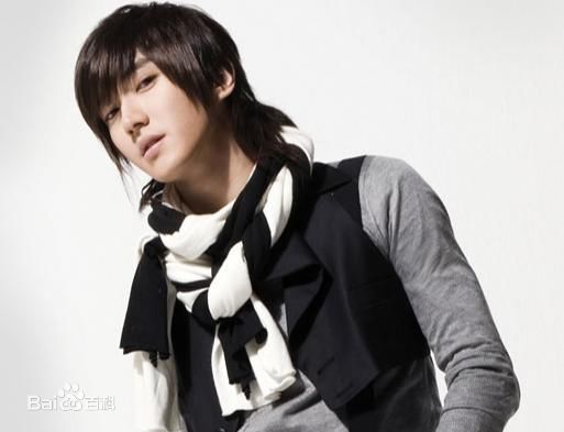 崔始源(Choi Siwon)专辑造型素颜照相册