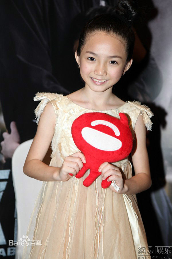 李馨巧(CRYSTAL LEE)受访照生活照