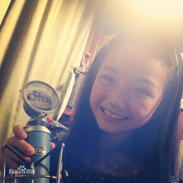 李馨巧(CRYSTAL LEE)Crystal生活照性感图片壁纸