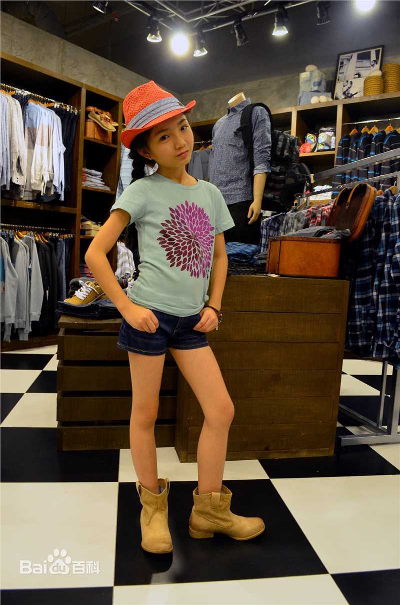 李馨巧(CRYSTAL LEE)Crystal生活照性感图片壁纸