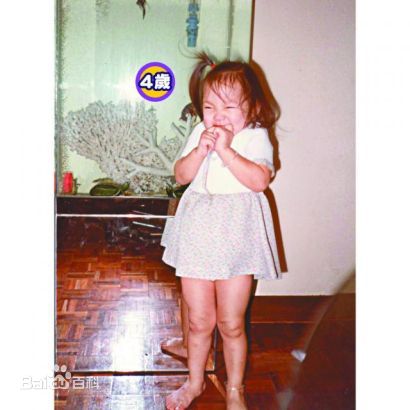 官恩娜(Ella Koon)young生活照