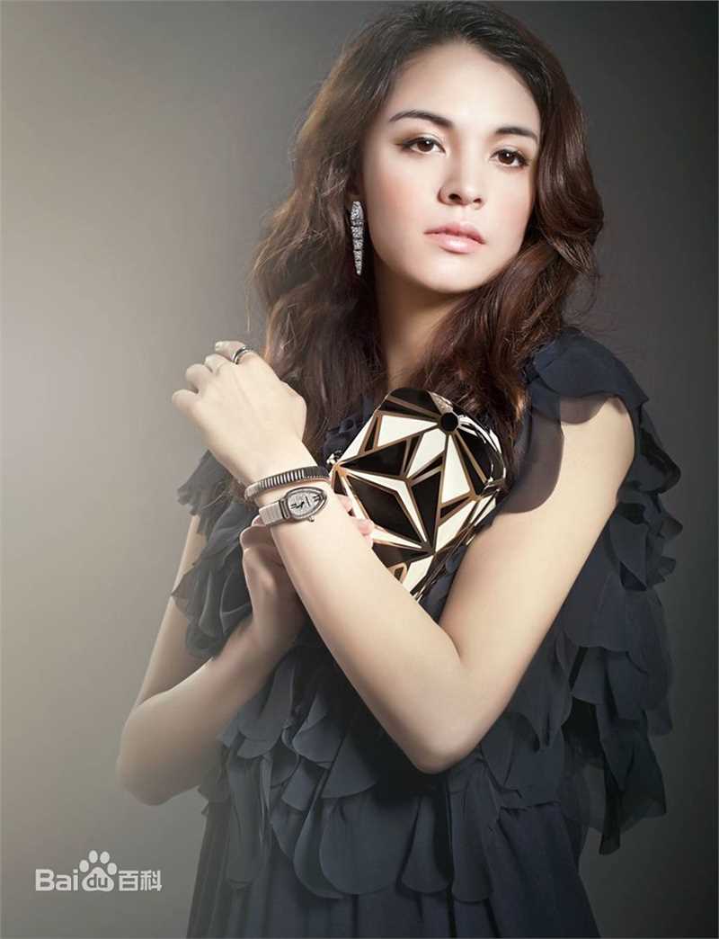 张榕容(Sandrine Pinna)前后照片