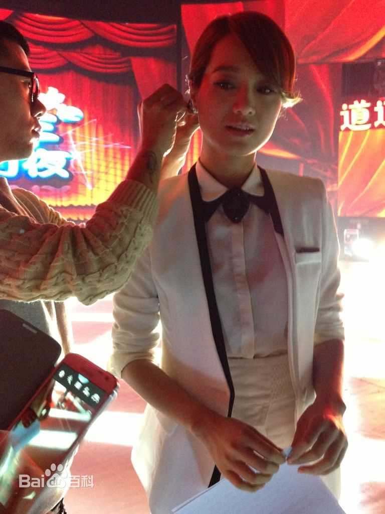 朱丹(Dani)最新2012秋最新短发清爽壁纸