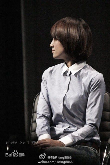 精选朱丹(Dani)在参演舞台剧《女人一定要有钱吗》中的图册