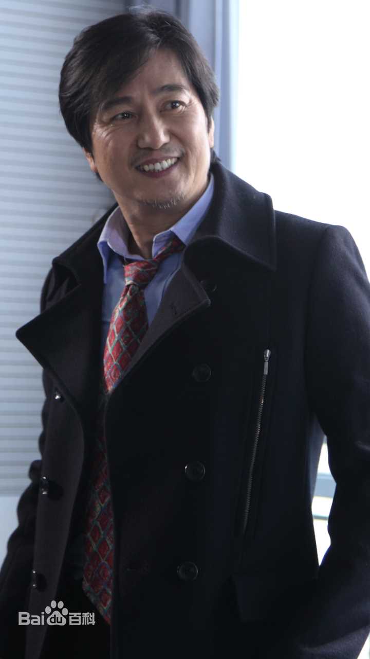 最全连晋(Teddy)在电影《钱在路上》中的壁纸