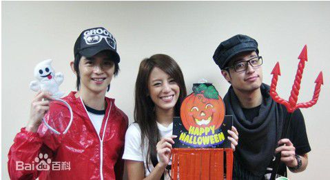 江语晨(Jessie Chiang)合照前后照片