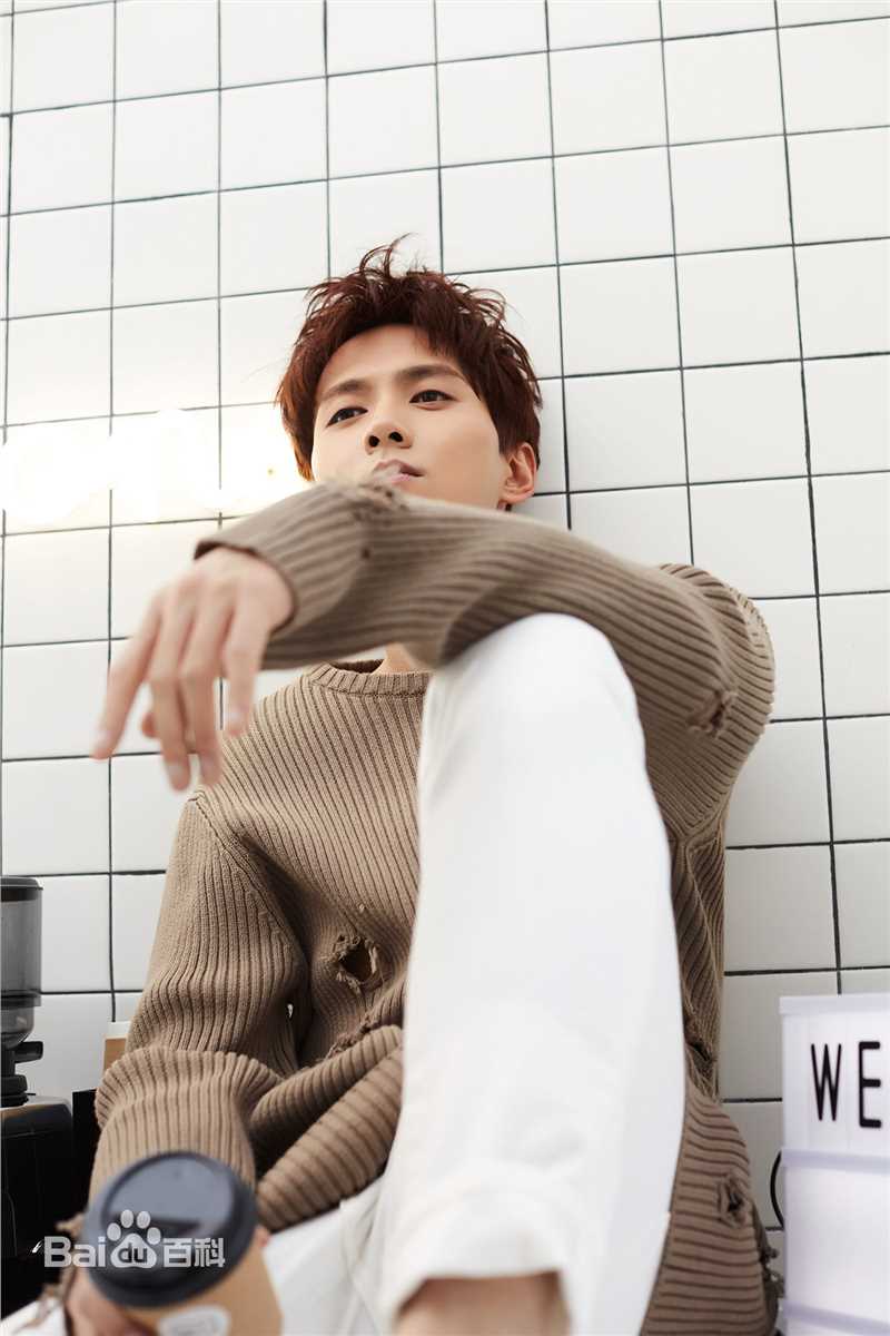 徐正溪(JeremyJones)精选《昕薇》杂志大片图册