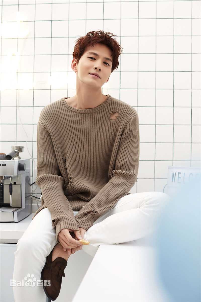 徐正溪(JeremyJones)精选《昕薇》杂志大片图册