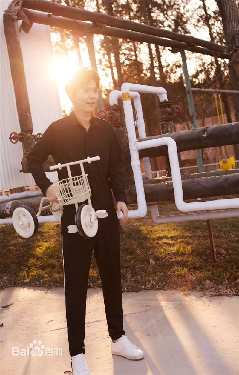 徐正溪(JeremyJones)精选《昕薇》杂志大片图册