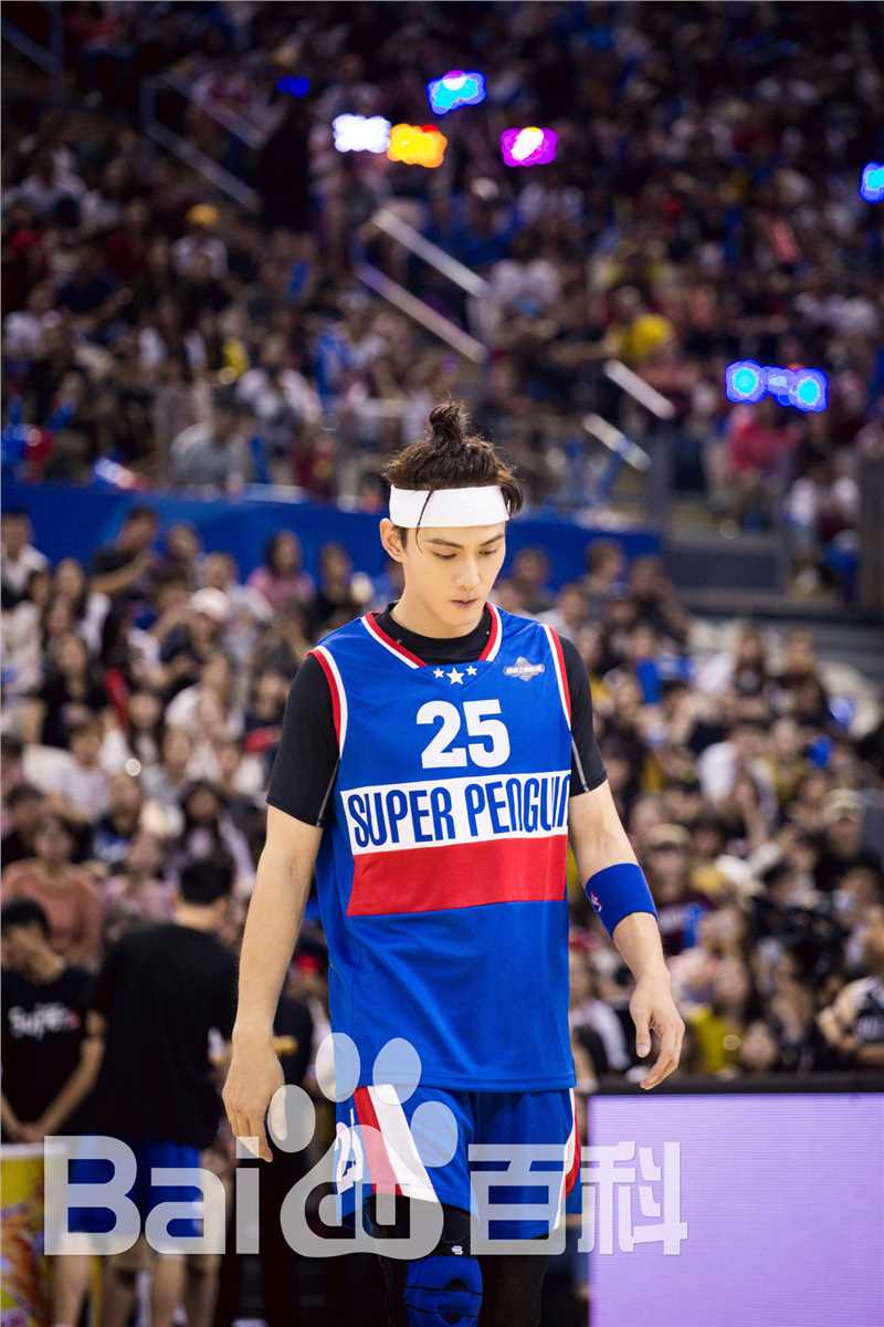 徐正溪(JeremyJones)篮球照性感图片图集