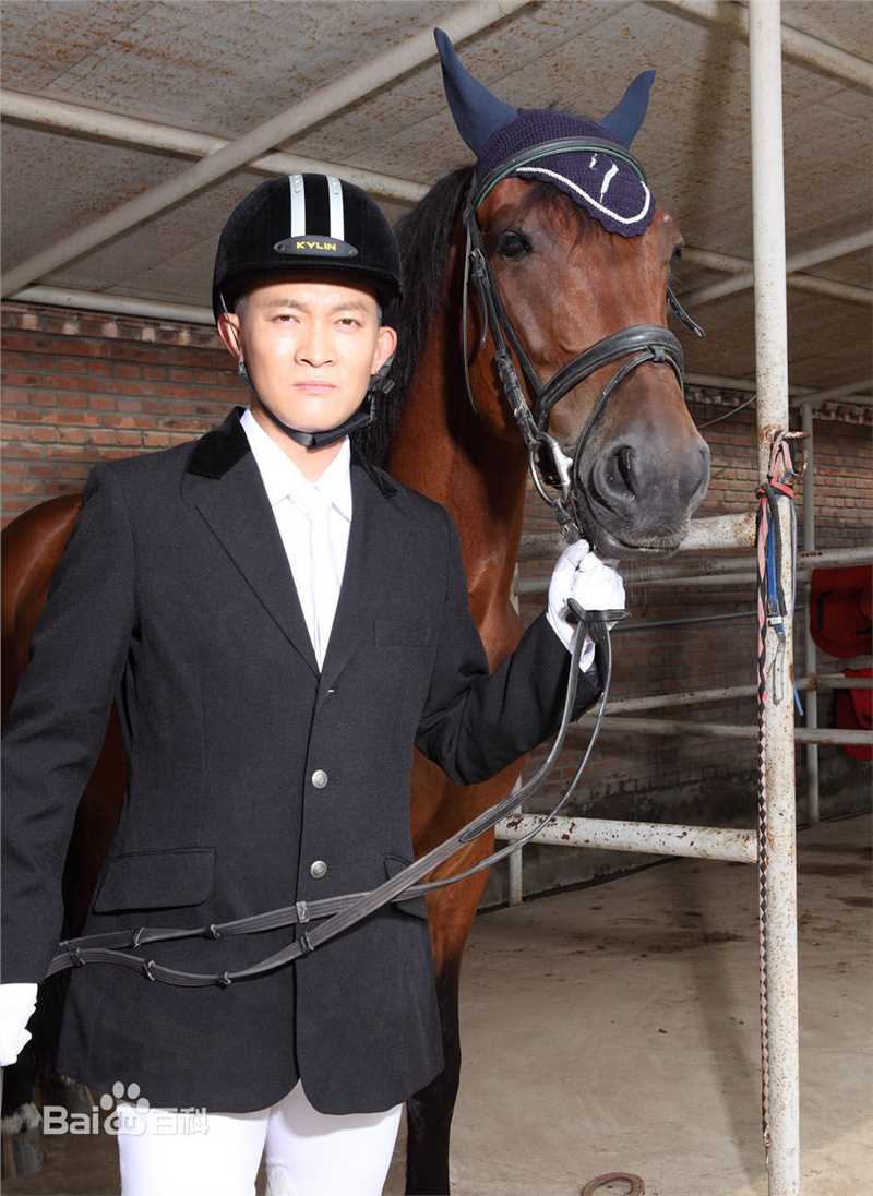 杨志刚最新帅气壁纸