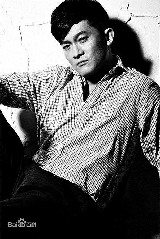 杨志刚最新帅气壁纸