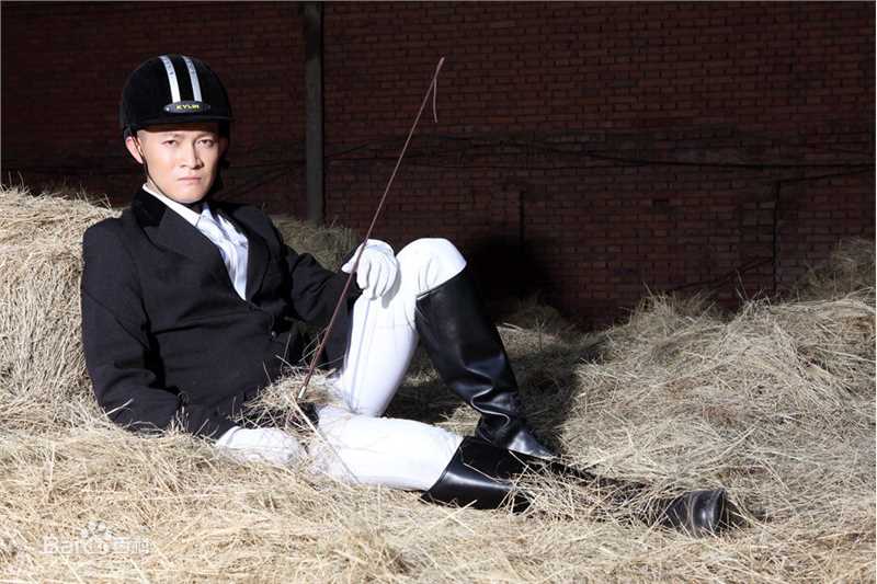 杨志刚最新帅气壁纸