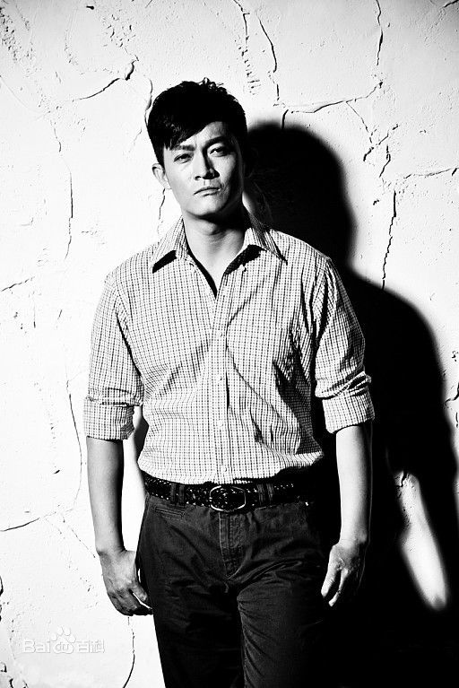 杨志刚最新帅气壁纸