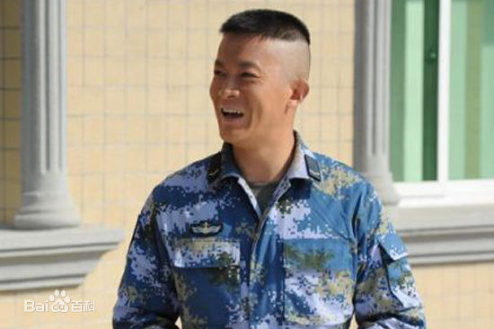 杨志刚电视剧《火蓝刀锋》最新剧照