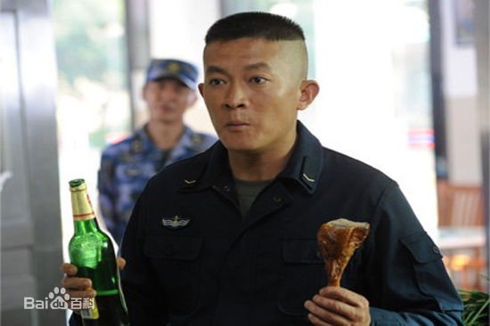 杨志刚电视剧《火蓝刀锋》最新剧照