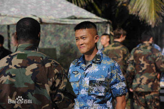 杨志刚电视剧《火蓝刀锋》最新剧照